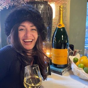 Meet your Posher, Charlotte